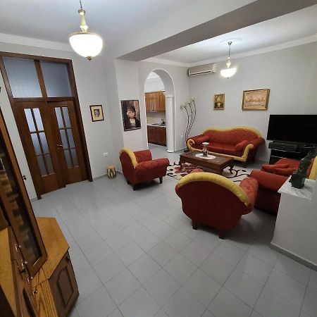Ferienwohnung Heart Of Tirana Exterior foto