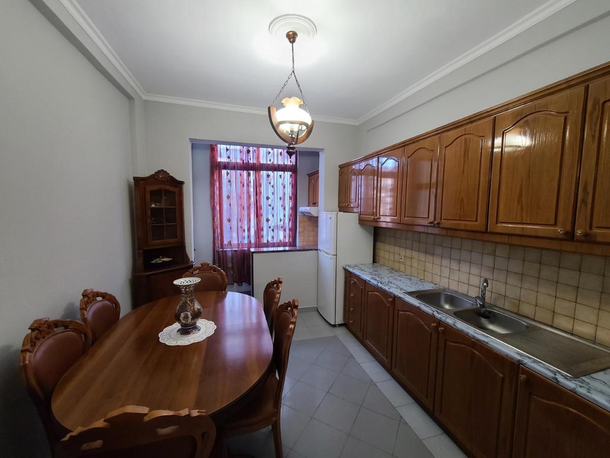 Ferienwohnung Heart Of Tirana Exterior foto